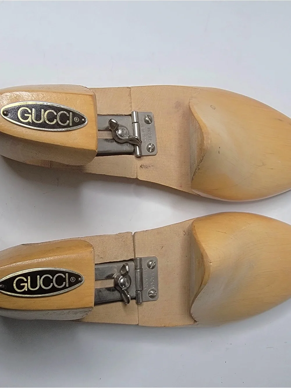 Gucci vintage men's D mackay New York adjustable wooden shoe tree stretchers